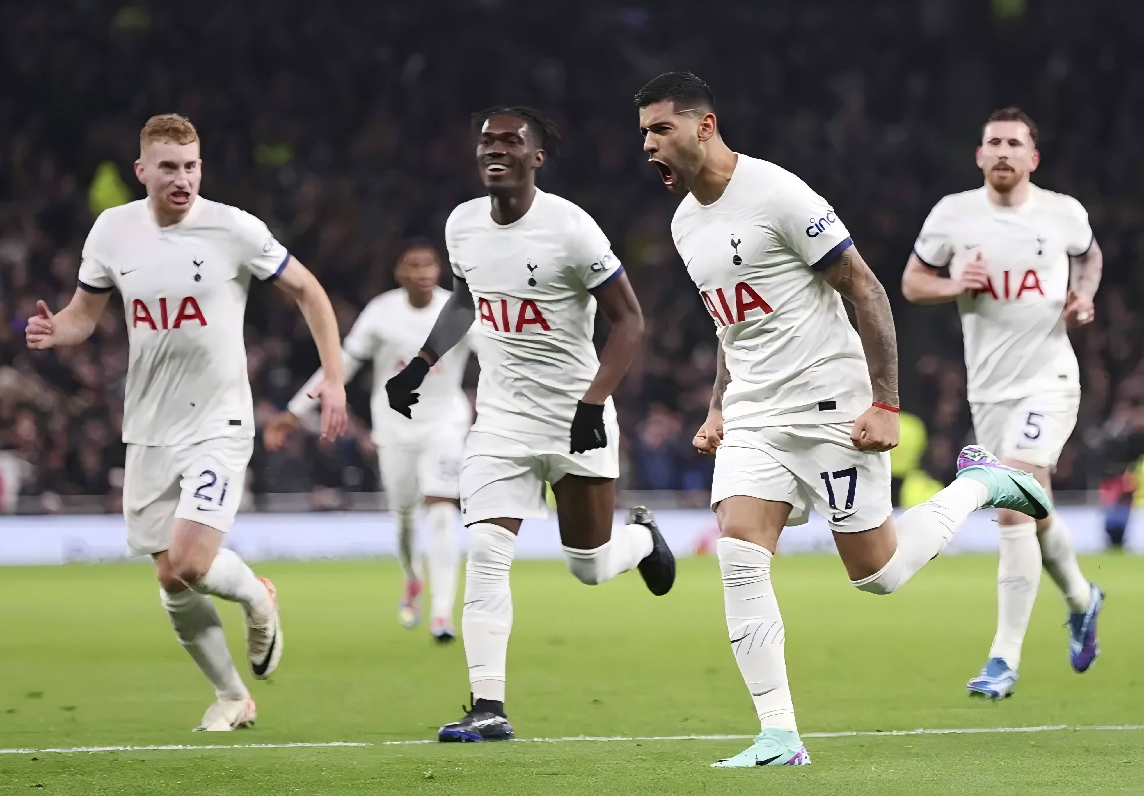 包含巴黎圣日耳曼训练开放日，窗口期刷新队史纪录引欢呼，德甲在即，细节决定成败的词条-开云体育