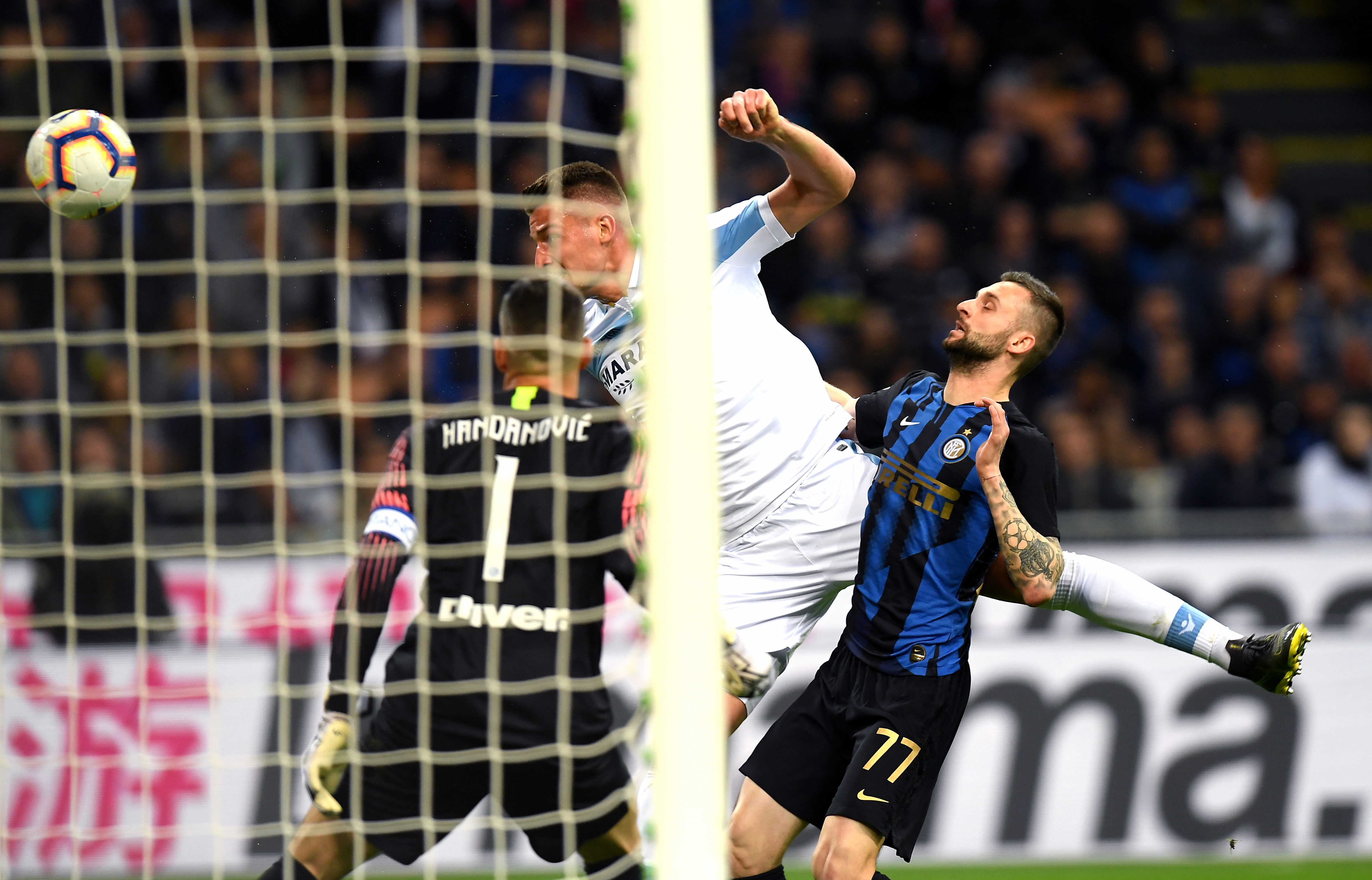 转折点！拉齐奥门线救险；西甲赛后攻防权衡；悬念犹存；更衣室氛围转暖的简单介绍-kaiyun